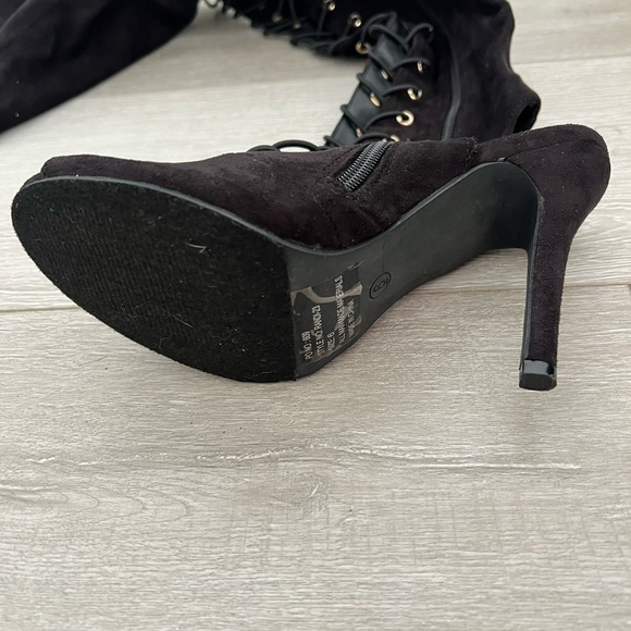 Black Lace up high knee boots with open toe - Picture 7 of 7